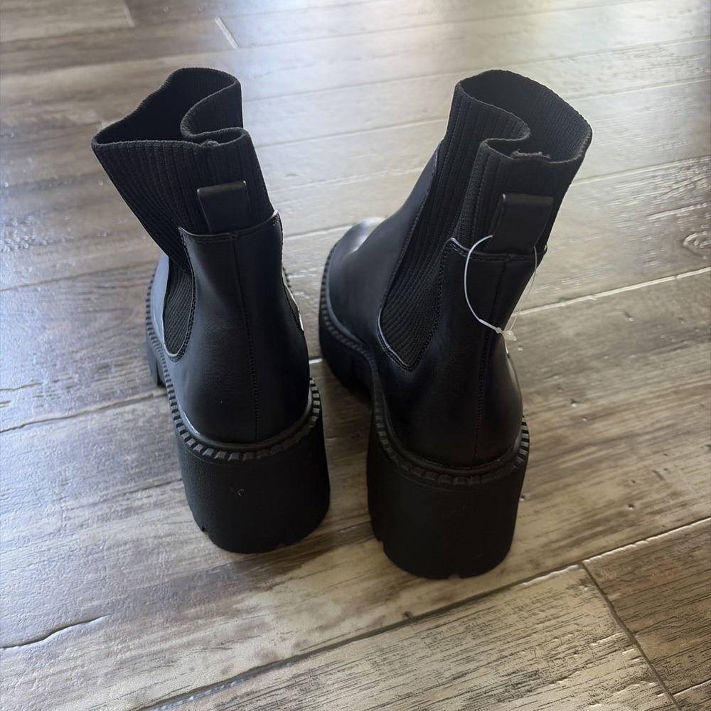 Madden Girl Thrash Black Platform Sock Chelsea Boots Lug sole Ankle Booties sz 7 - Picture 4 of 6